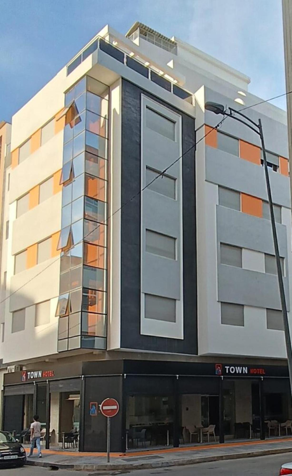 Town Hotel 케니트라 외부 사진